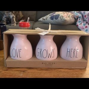 Rae Dunn 3 piece vase set